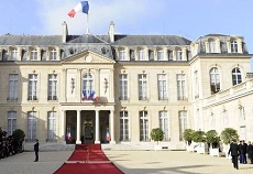 اخراج 4500 کارمند دولت فرانسه تا پایان سال آینده