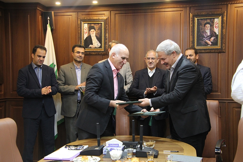امضای تفاهم نامه بین پست بانک ایران و سندیکای صنعت مخابرات ایران