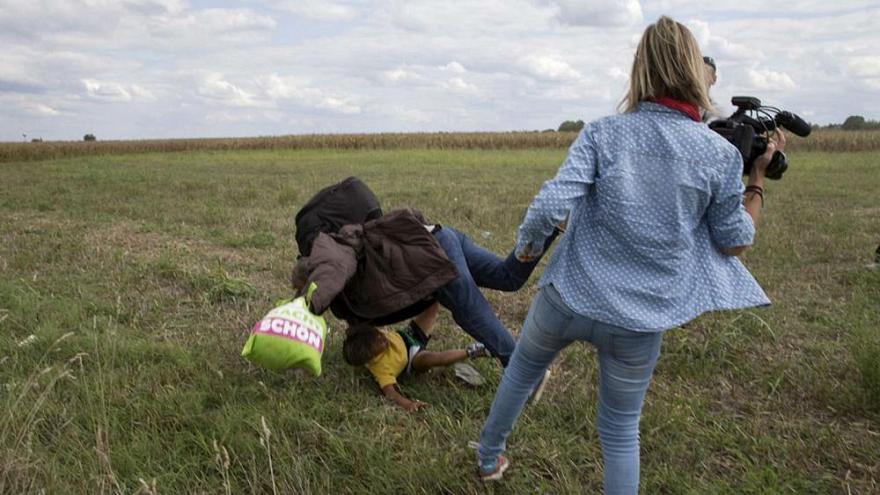 مجارستان؛ تبرئه فیلمبرداری که به پناهجویان لگد زد