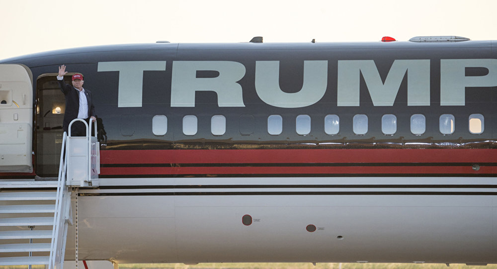 برخورد هواپیمای ترامپ با یک هواپیمای مسافربری