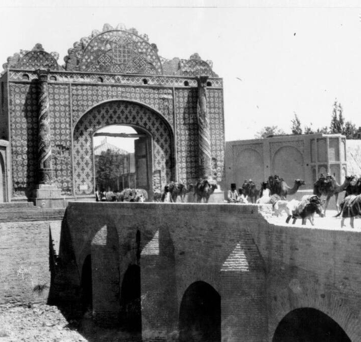 نمایی از دروازه دولت در زمان قاجار (+عکس)