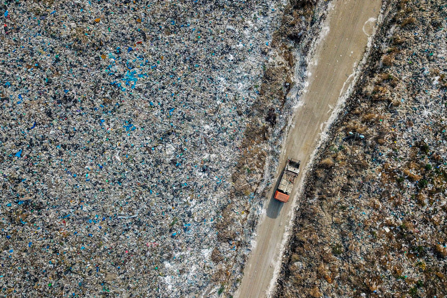 هجوم زباله ها به طبيعت در مازندران + عكس