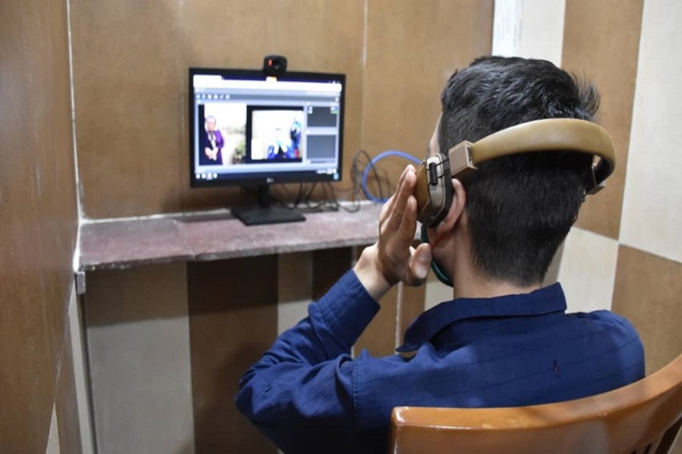 امکان ارتباط آنلاین تصویری میان زندانیان و خانواده‌هایشان برای نخستین بار در کشور/ سالن ملاقات الکترونیک در زندان بندرعباس افتتاح شد