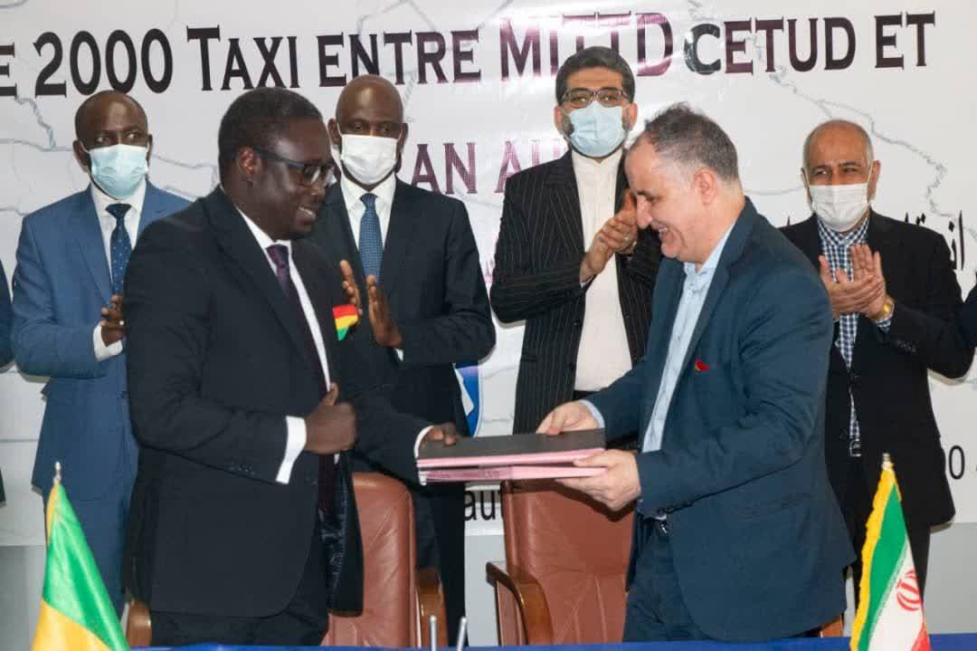 امضای قرارداد تولید دوهزار تاکسی در سایت سنگال ایران‌خودرو