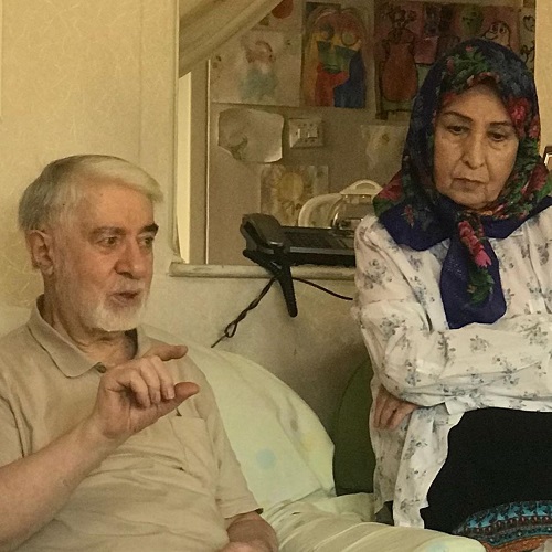 جدیدترین تصویر از میرحسین موسوی و همسرش(عكس)