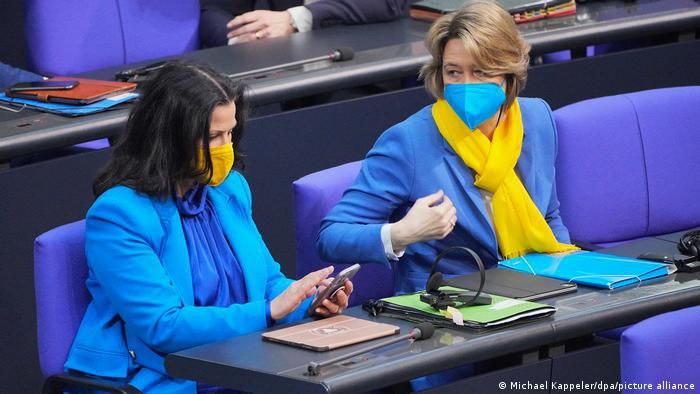 عکسی از حمایت متفاوت مقامات آلمان از اوکراینی‌ها