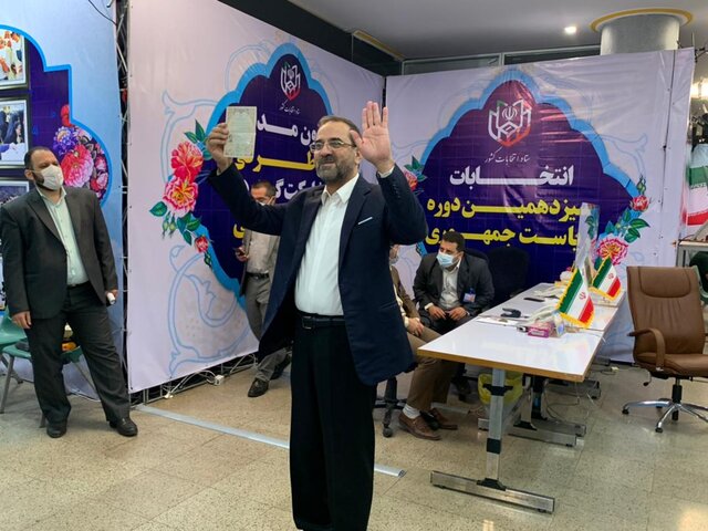 محمد عباسی وارد ستاد انتخابات کشور شد