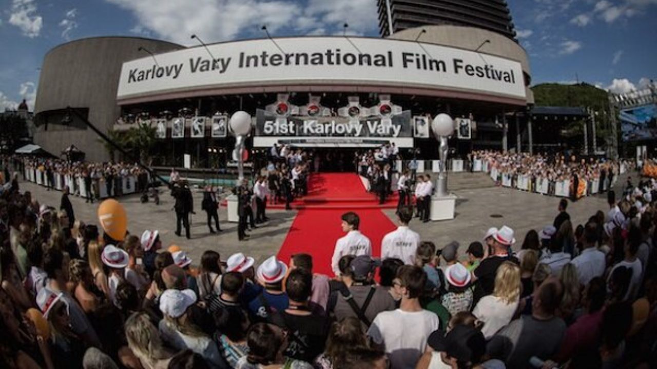 جشنواره فیلم "کارلووی واری" به تعویق افتاد