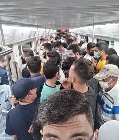 تصویری از ازدحام شدید جمعیت در متروی تهران