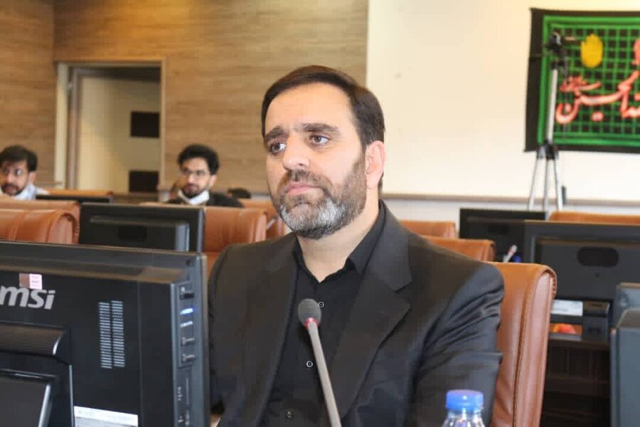 انتخاب یک کارمند بانک به عنوان شهردار همدان
سید مسعود حسینی شهردار همدان شد