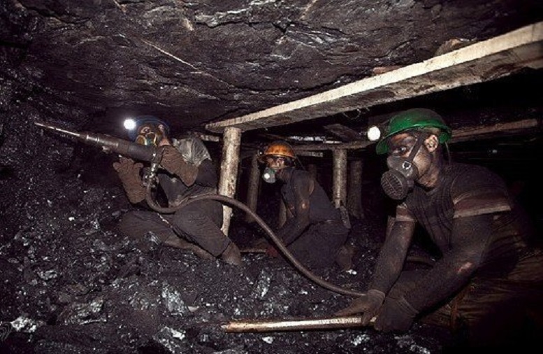 ریزش کارگاه استخراج معدن زغال سنگ معدنجو طبس