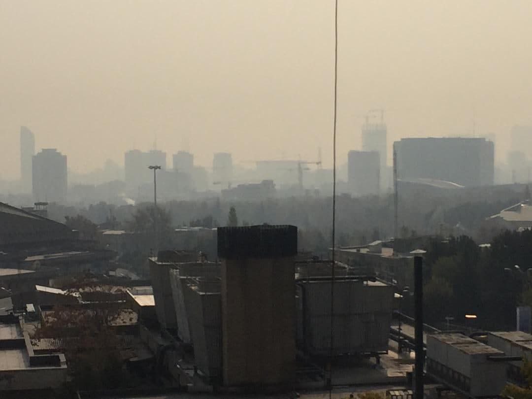 تصویری از وضعیت اسفناک هوای تهران