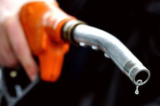 روزنامه همشهری : در دولت روحانی تولید بنزین افزایش یافت و صادرکننده بودیم؛ الان در آستانه واردات بنزین هستیم