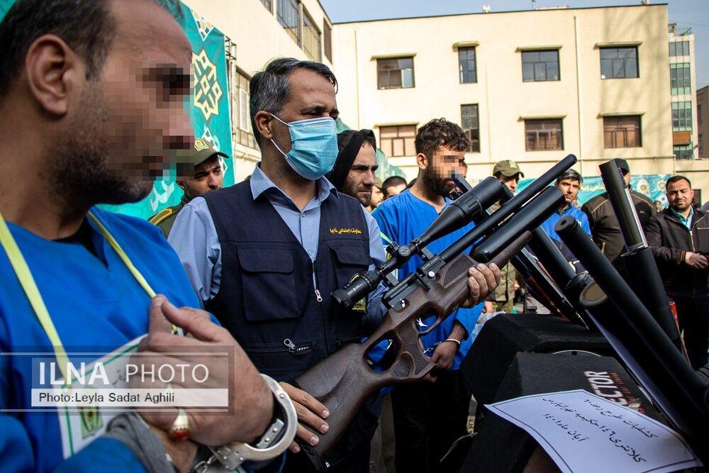 اسلحه عجیب کشف‌شده از اراذل و اوباش در تهران(عکس)