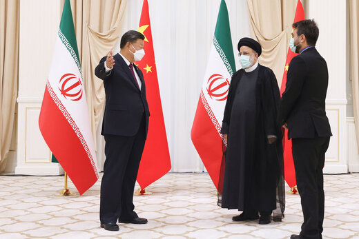 رئیسی، «راهبرد ملی ایران» را نقض کرد / قوچانی: امپریالیسم چین علیه ایران، محصول برهم خوردن استراتژی «موازنه منفی»