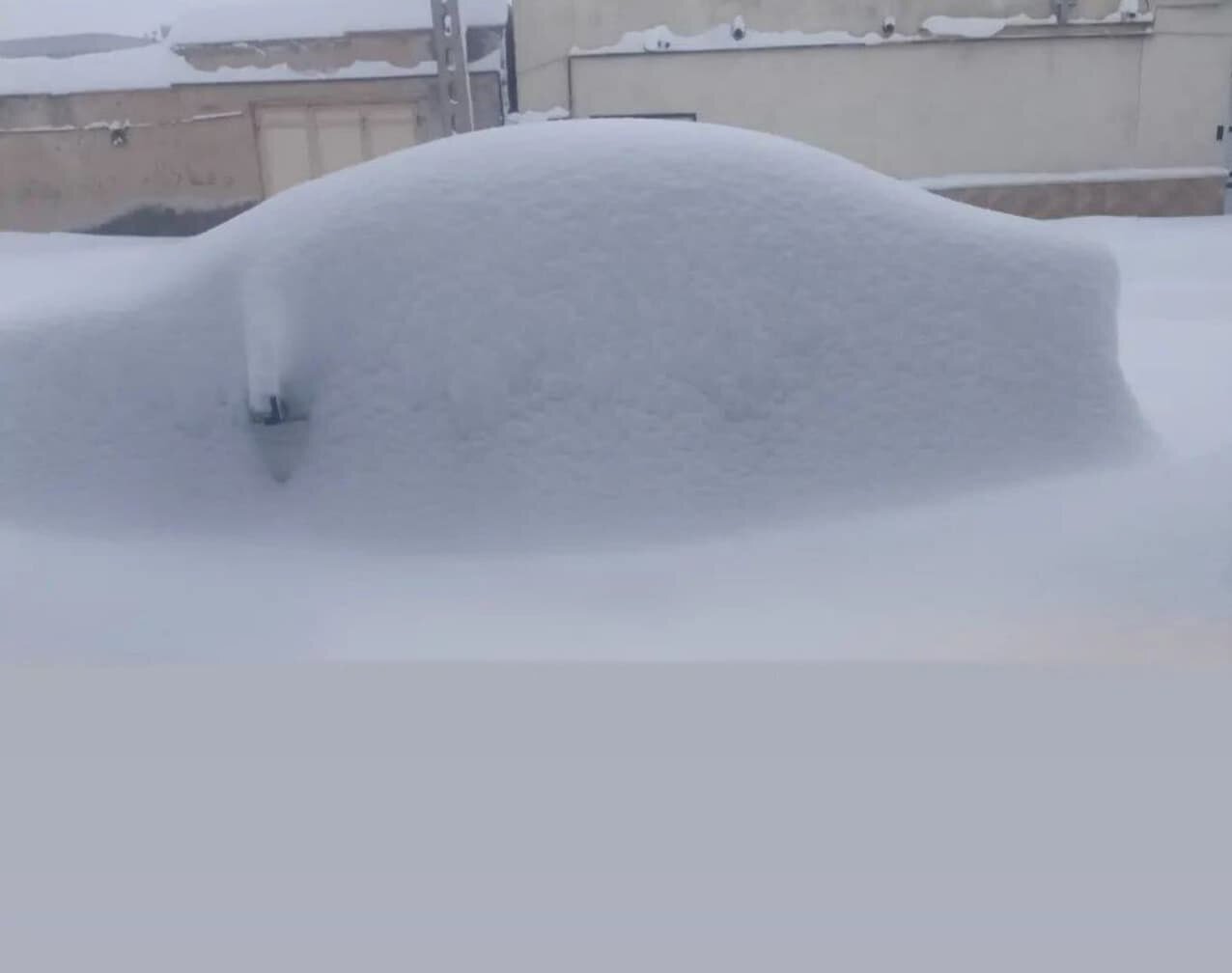 ارتفاع برف در برخی مناطق ایران به ۲ متر رسید/ اعلام وضعیت قرمز این شهر!
