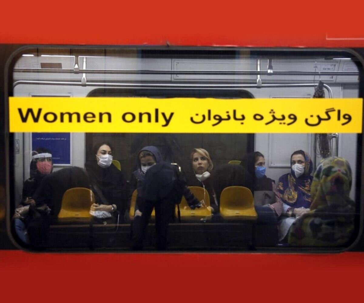 انتقاد روزنامه جوان از انتشار خبرکذب درباره جداسازی واگن های مردان و زنان