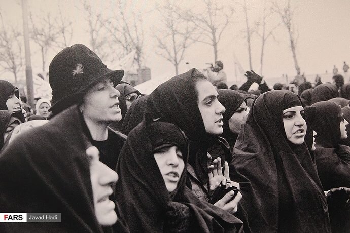 «... شما بفرمایید که خانم ها در راهپیمایی ها شرکت نکنند» / امام خمینی چه پاسخی دادند؟