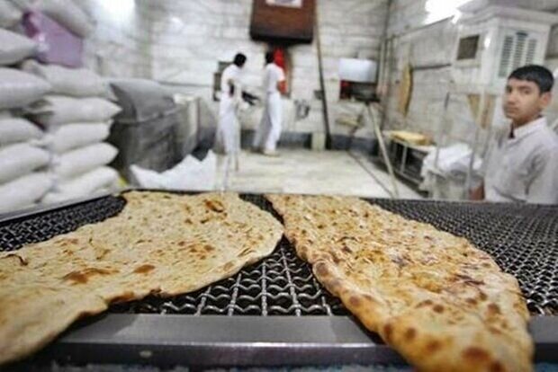 سرگردانی مردم و مسافران برای تهیه نان در مازندران/ فقدان آرد مهمترین عامل بسته بودن خبازی‌ها و عدم‌ پخت نان
