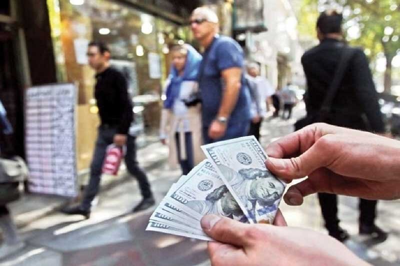 سیگنال عمان به بازار ارز ایران/ دلار آماده سقوط باشد؟