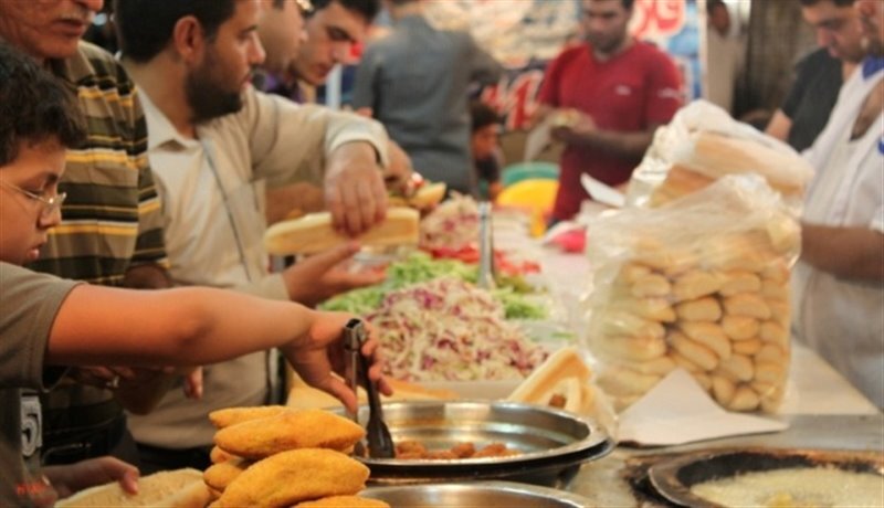 مشتری رستوران‌های شیراز به کمتر از یک سوم می‌رسد/ شهروندان به غذاهای ارزان قیمت روی آورده‌اند