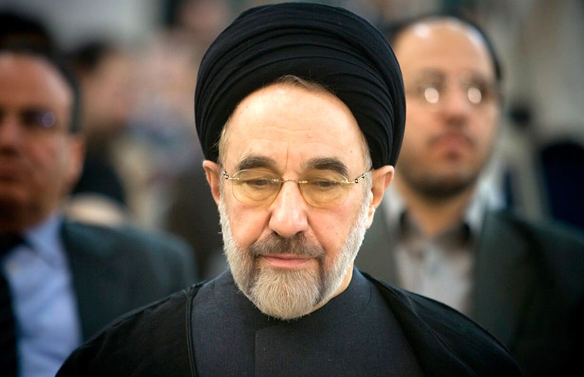 کیهان: سخنان اخیر خاتمی در باره مشارکت در انتخابات،صادقانه نیست / او برای غربیها بیگاری می کند