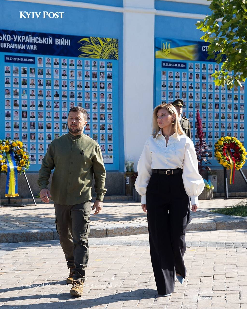 تیپ خاص زلنسکی و همسرش در یک مراسم یادبود(عکس)