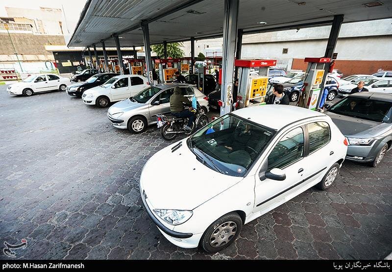 پشت پرده ادعای گران شدن قیمت بنزین /تخصیص بنزین به کدملی اجرایی می شود؟