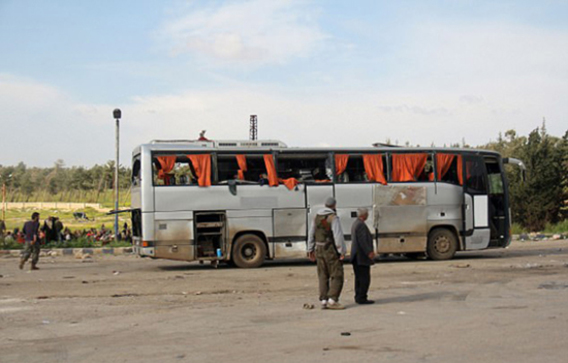 تصاویر تکان دهنده از انفجار اتوبوس غیرنظامیان (+عکس)