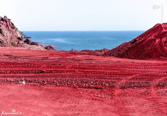 تنها ساحل سرخ رنگ ایران (+عکس)