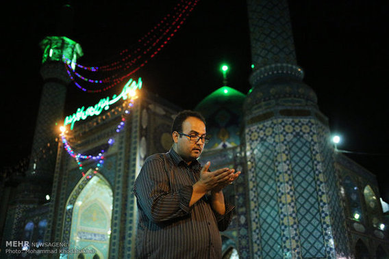 مراسم احیای شب نوزدهم ماه رمضان در امام زاده صالح (ع) (+عکس)