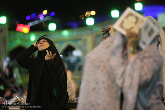 مراسم احیای شب نوزدهم ماه رمضان در امام زاده صالح (ع) (+عکس)