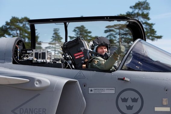 اوج‌گیری جنگنده 85 میلیون دلاری سوئدی‌ها در آسمان (+عکس)