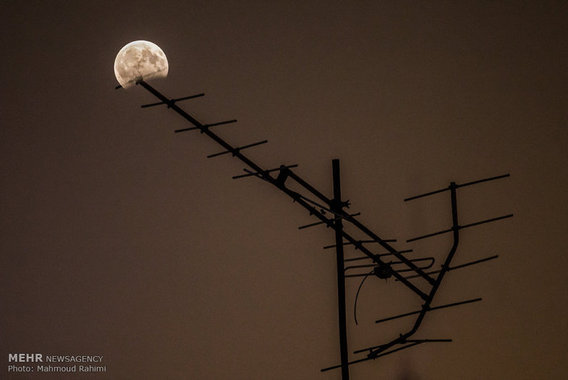 ماه‌گرفتگی در ایران (+عکس)