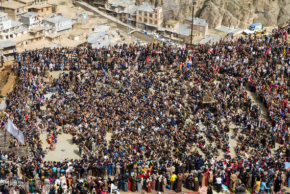 جشن نوروز در روستای تنگی سر کردستان (+عکس)
