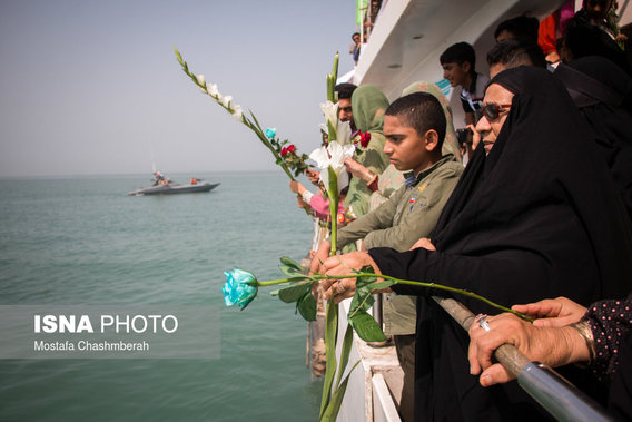 بزرگداشت شهدای هواپیمای ایرباس در خلیج‌فارس (+عکس)