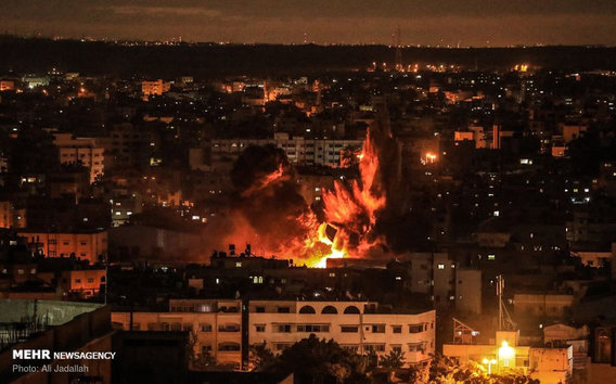 بمباران نوار غزه توسط جنگنده های رژیم صهیونیستی (+عکس)