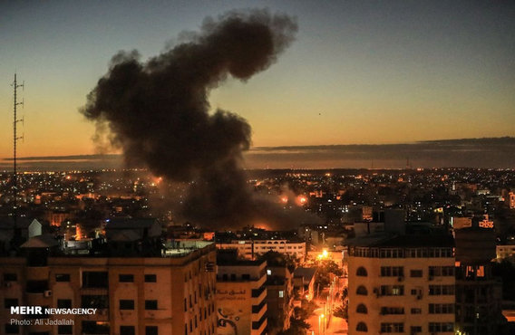 بمباران نوار غزه توسط جنگنده های رژیم صهیونیستی (+عکس)
