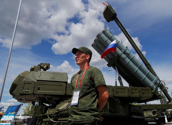 نمایشگاه ادوات نظامی در روسیه‎ (+عکس)