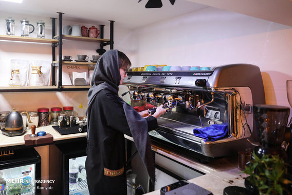 کافه افغانی‌ها در تهران (+عکس)