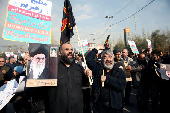راهپیمایی ها در ایران پس از شهادت سردار سلیمانی (+عکس)