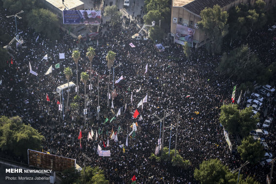 تصاویر هوایی از تشییع شهید سپهبد سلیمانی در اهواز (+عکس)