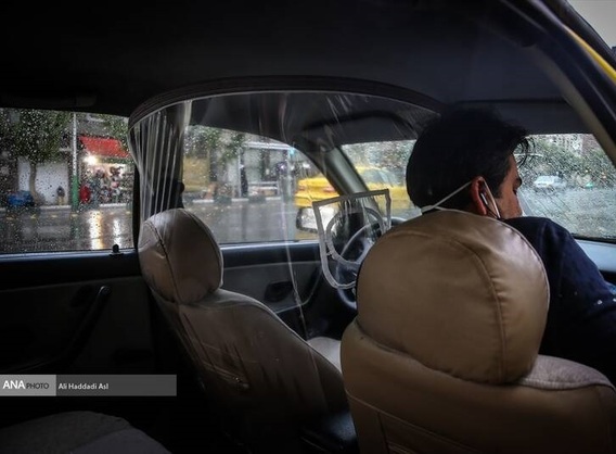 مقابله با کرونا به سبک رانندگان تاکسی (+عکس)