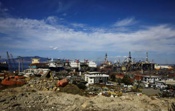 جذاب ترین عکس ها از دمونتاژ کشتی‌های مسافربری در ترکیه