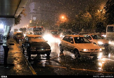 بارش برف در مشهد (عکس)