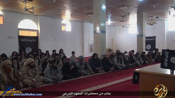 مراسم فارغ التحصیلی دانشگاه داعش (عکس)