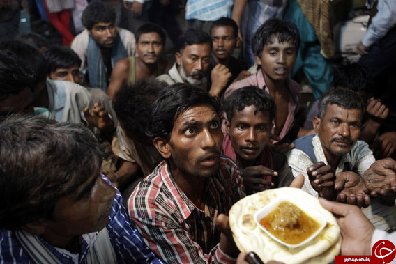 بی خانمان های هندی در انتظار دریافت غذا در عید فطر
