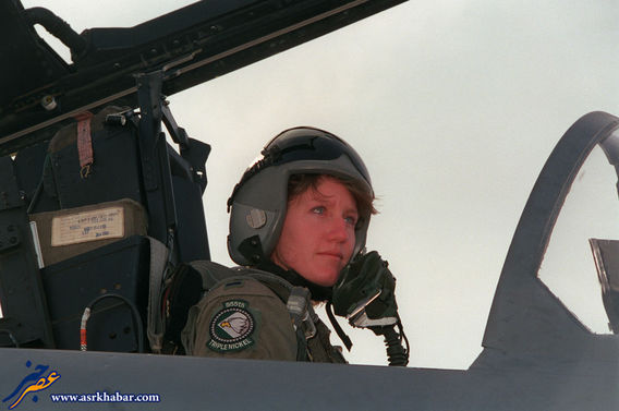 اولین زن خلبان هواپیمای جنگنده F-15E در آمریکا
