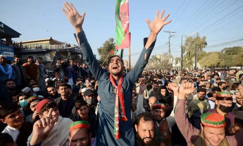 کاندیدا‌های هوادار عمران خان اکثریت نسبی مجلس پاکستان را کسب کردند