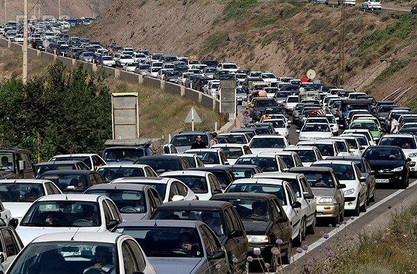 ۱۰ کیلومتر ترافیک فوق سنگین در محور سراوان - امامزاده هاشم